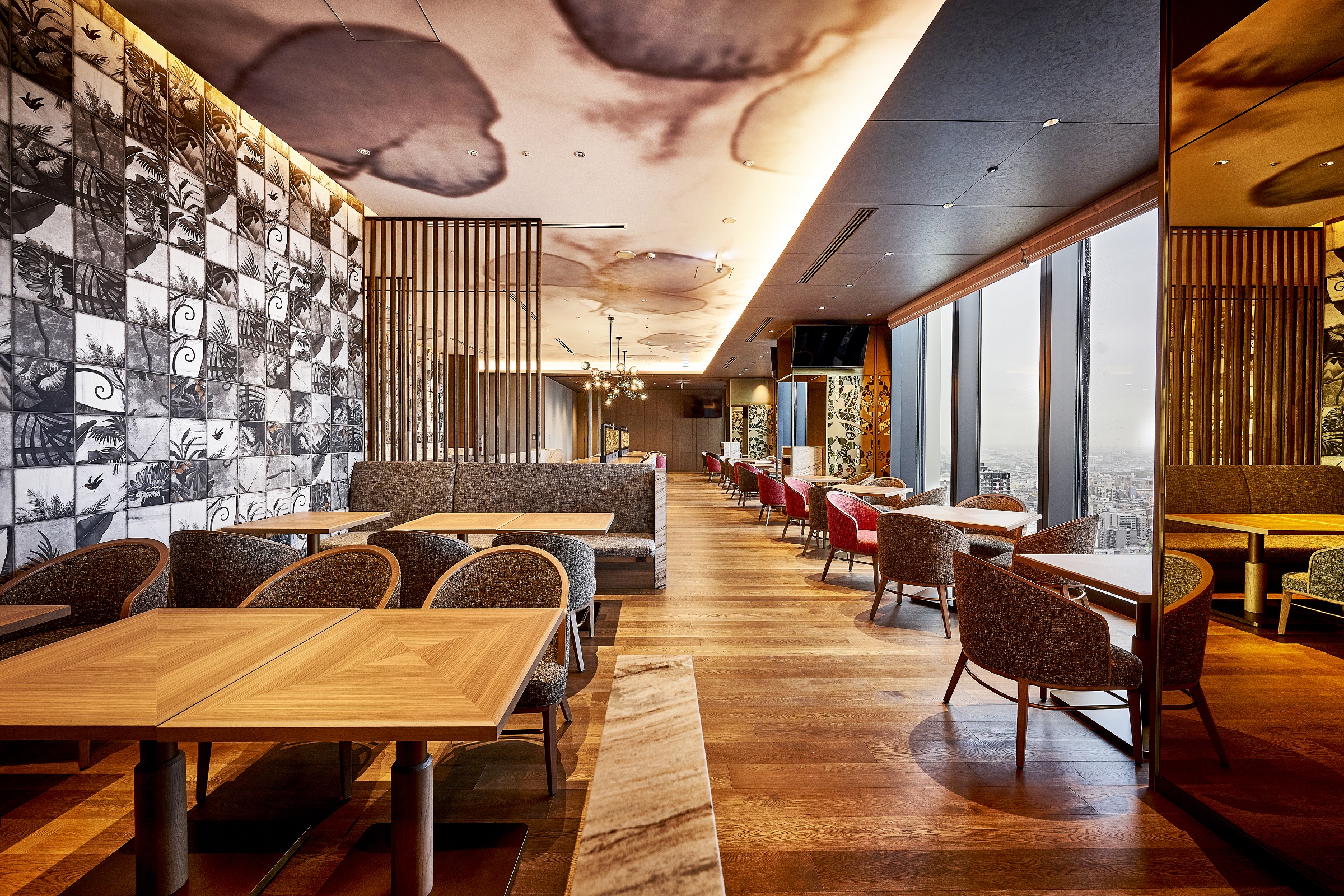157582383_Club Lounge 2_2400x1600.jpg